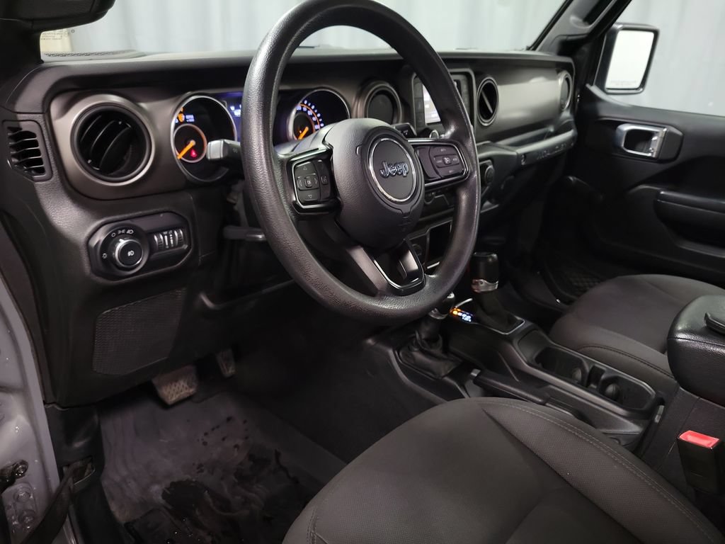 Used 2020 Jeep Wrangler Unlimited Sport AWD/4WD image 18
