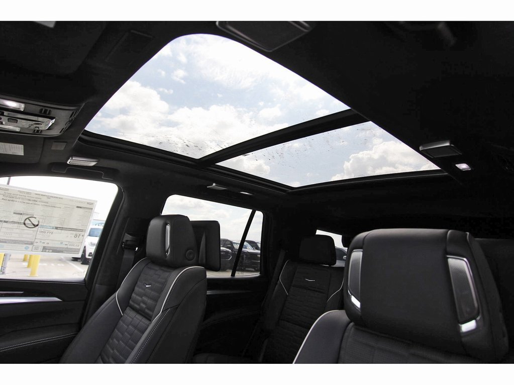 New 2026 Cadillac Escalade Platinum Sport w/ LPO, ONYX Package AWD/4WD image 24