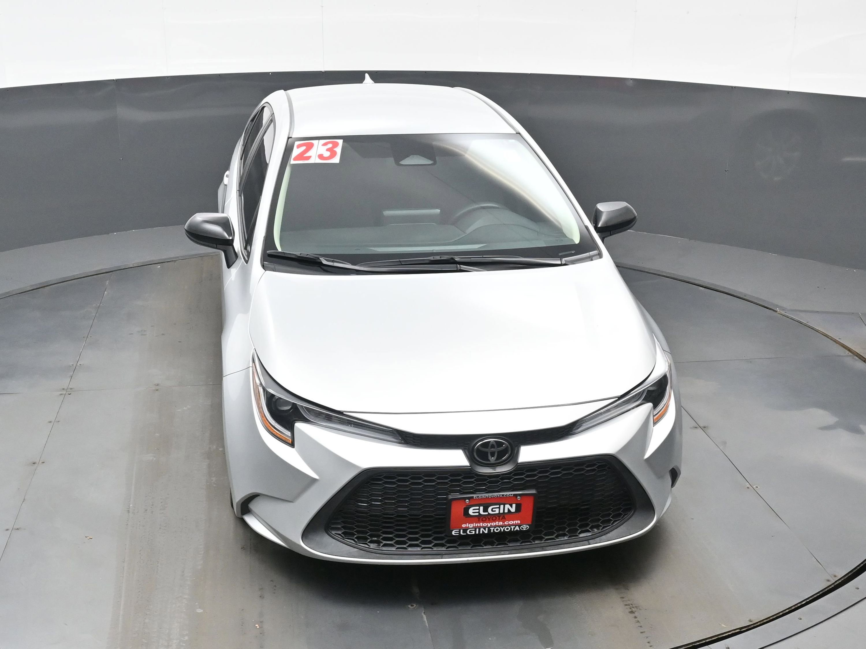 Used 2023 Toyota Corolla LE image 32