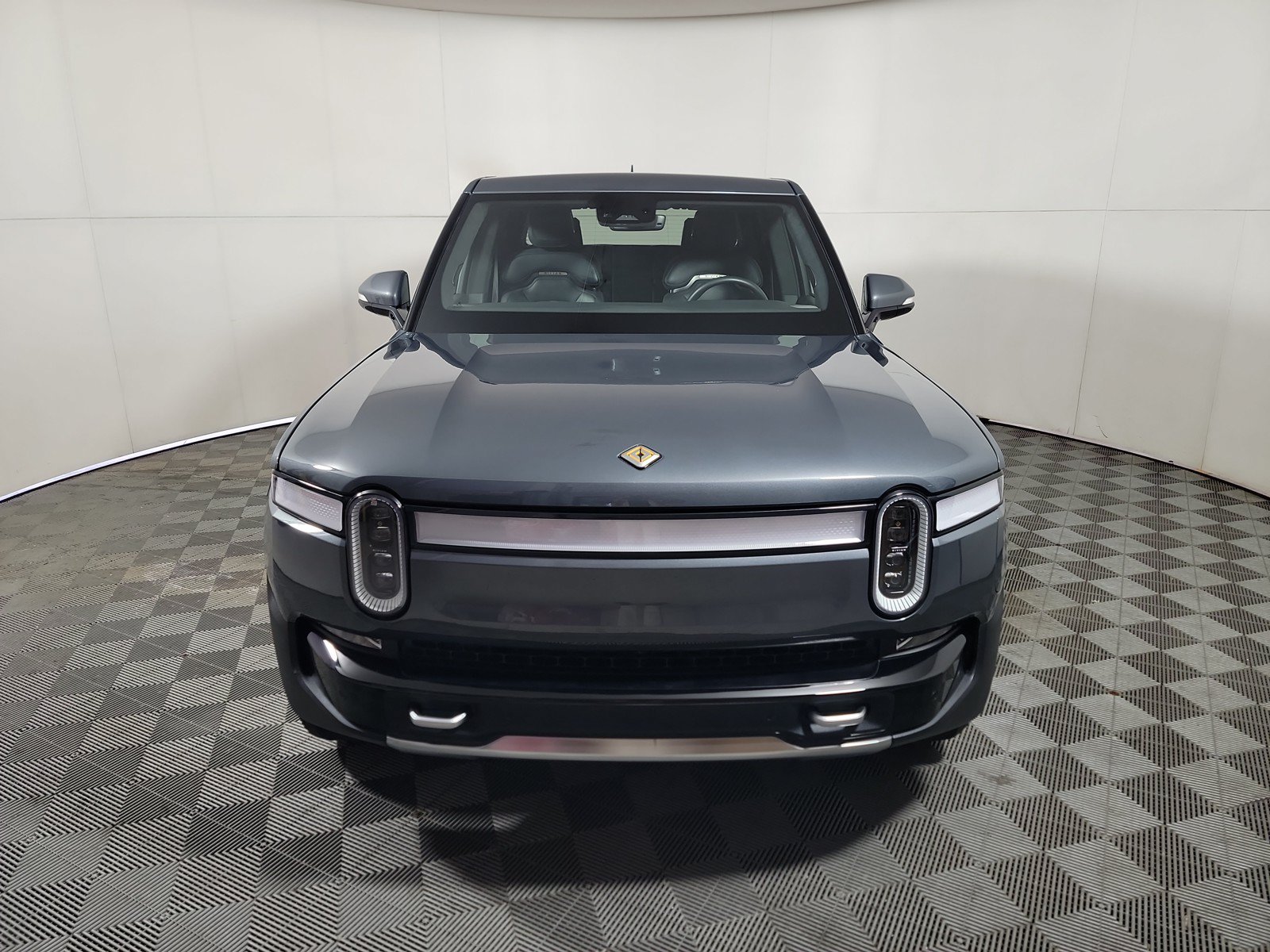 Used 2024 Rivian R1T Adventure AWD/4WD image 8
