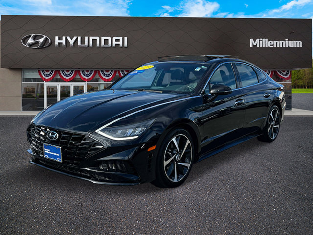 Used 2023 Hyundai Sonata SEL Plus w/ Cargo Package FWD image 2