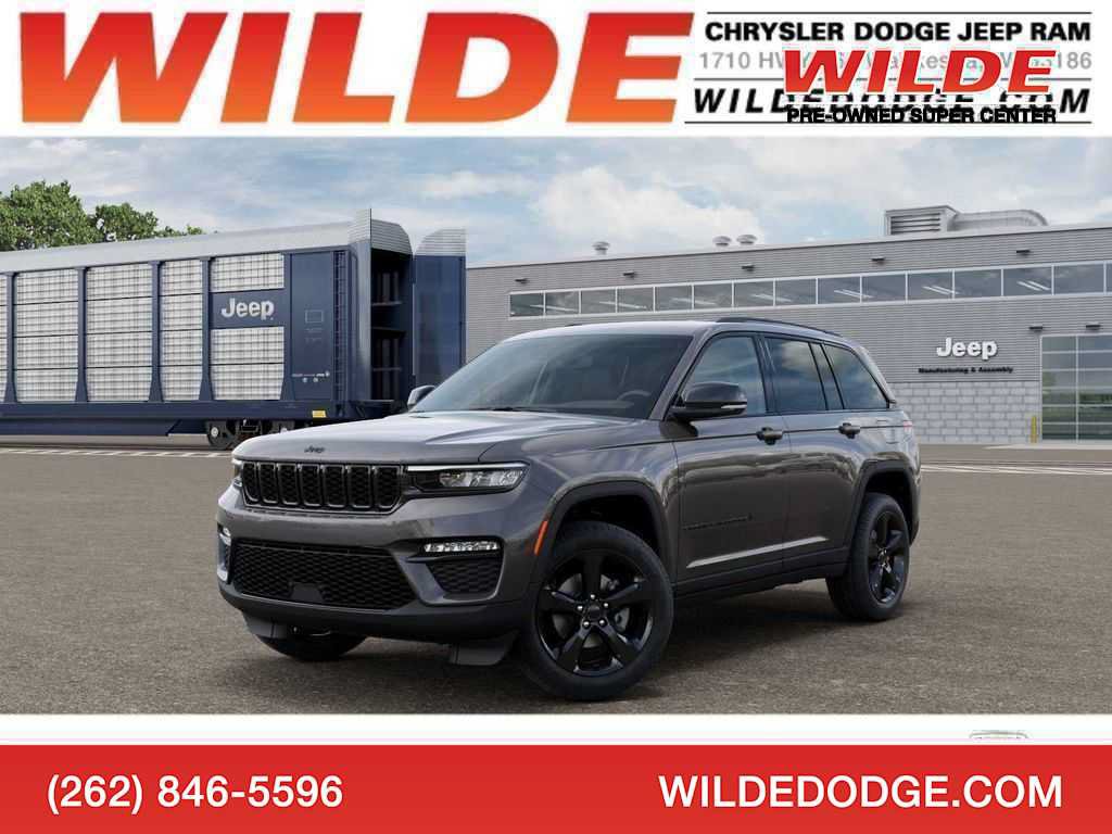 Used 2025 Jeep Grand Cherokee Limited w/ Black Appearance Package AWD/4WD image 1
