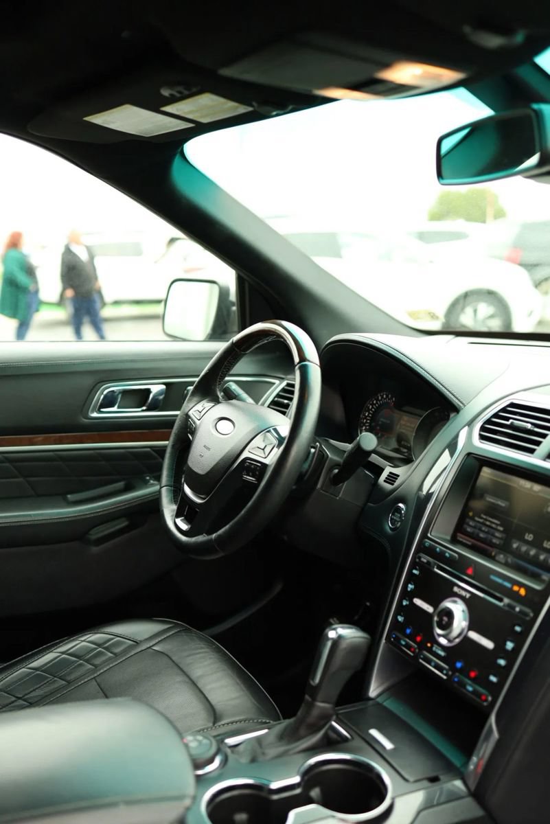 Used 2016 Ford Explorer Platinum AWD/4WD image 43