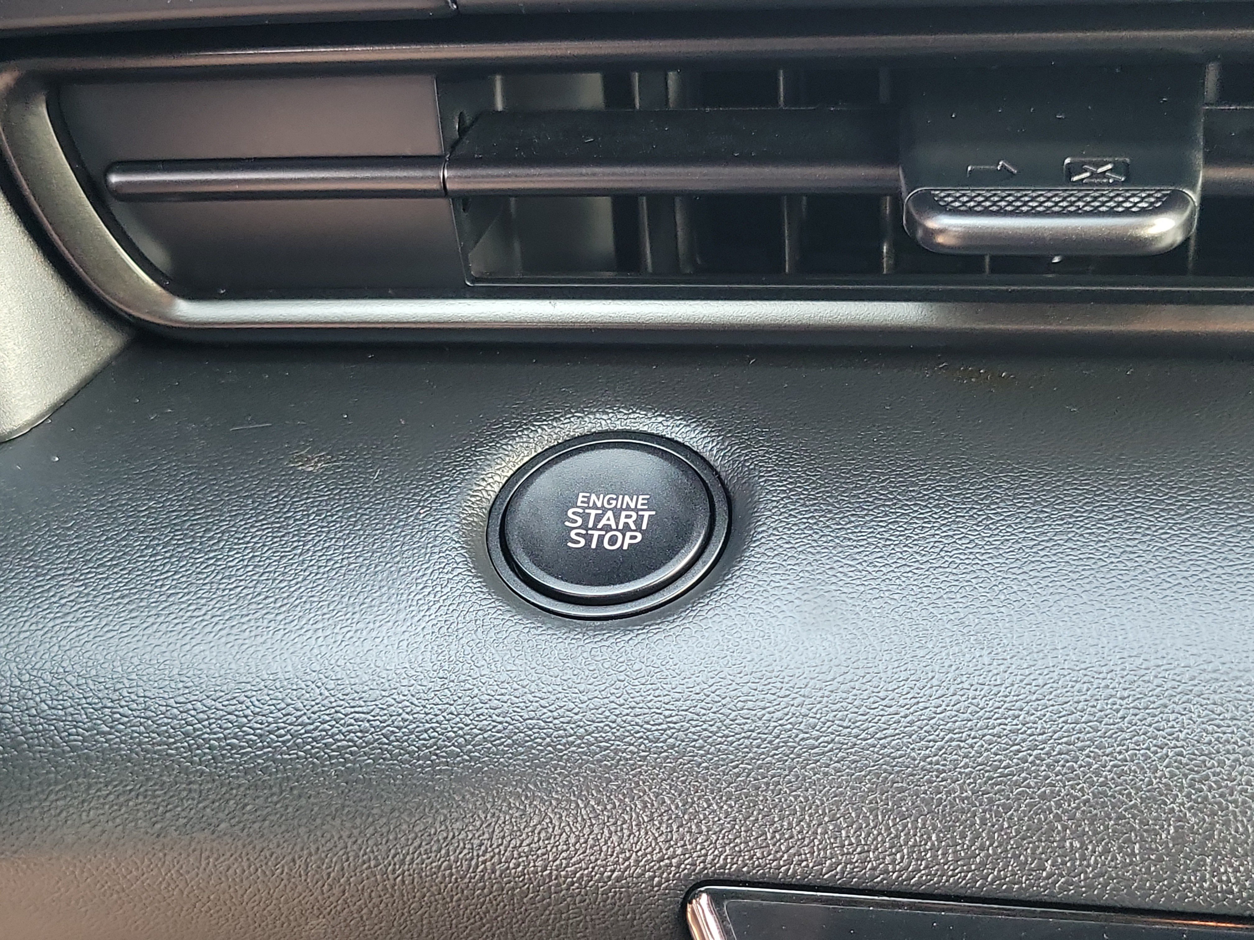 Certified 2026 Hyundai Elantra Sport FWD image 15