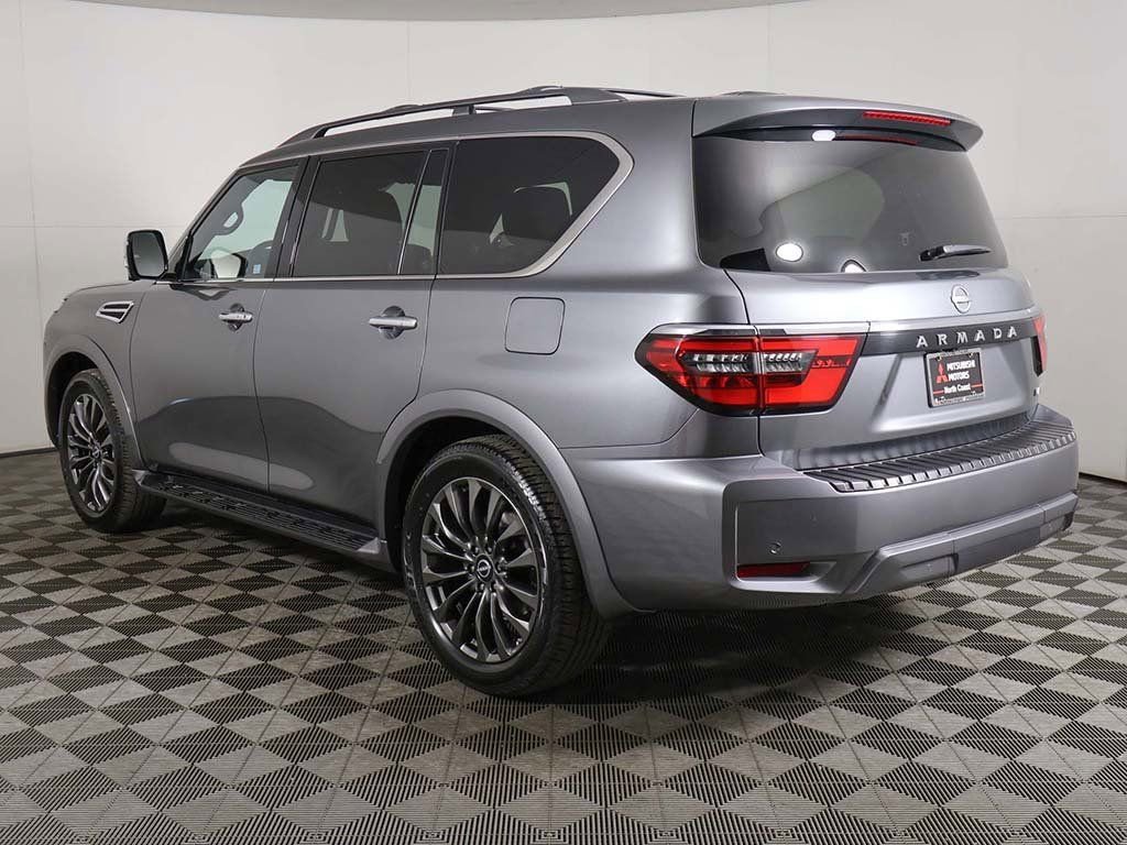 Used 2024 Nissan Armada Platinum image 12