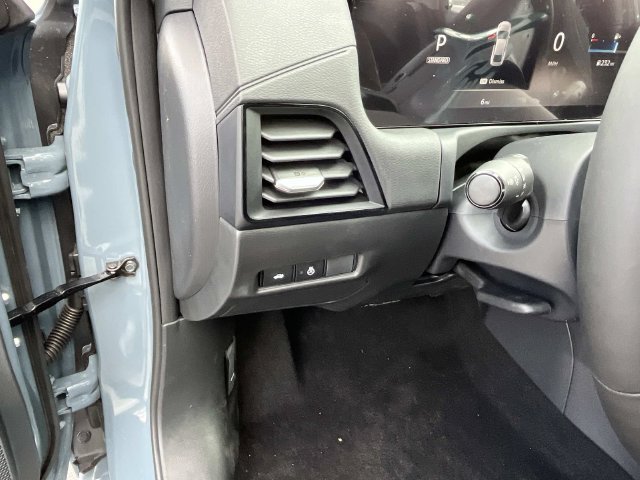 New 2026 Nissan Sentra SV w/ SV Convenience Package FWD image 24