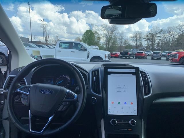 Used 2022 Ford Edge SEL image 25