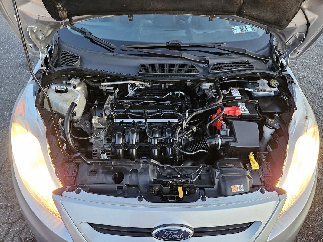 Used 2012 Ford Fiesta SE image 22