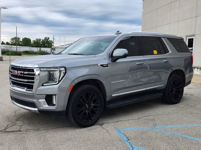 Used 2023 GMC Yukon SLT w/ SLT Premium Package AWD/4WD image 3