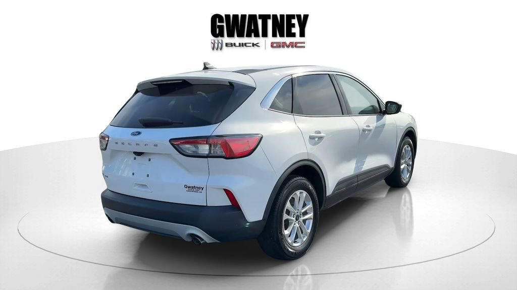 Used 2022 Ford Escape SE FWD image 6