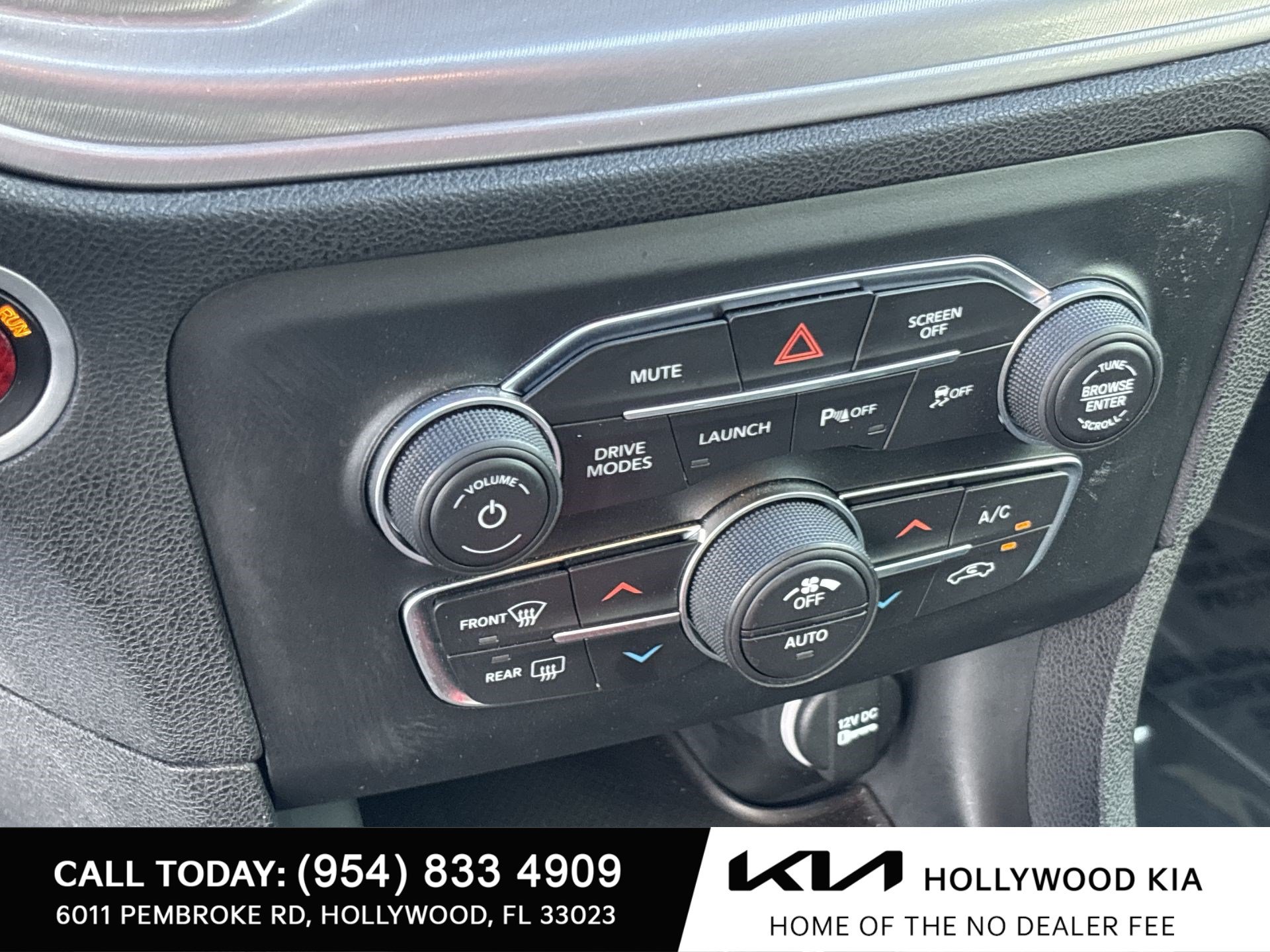 Used 2023 Dodge Charger Scat Pack w/ Navigation & Travel Group RWD image 16