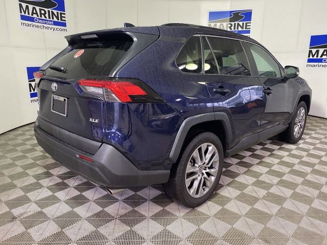 Used 2022 Toyota RAV4 XLE Premium image 13