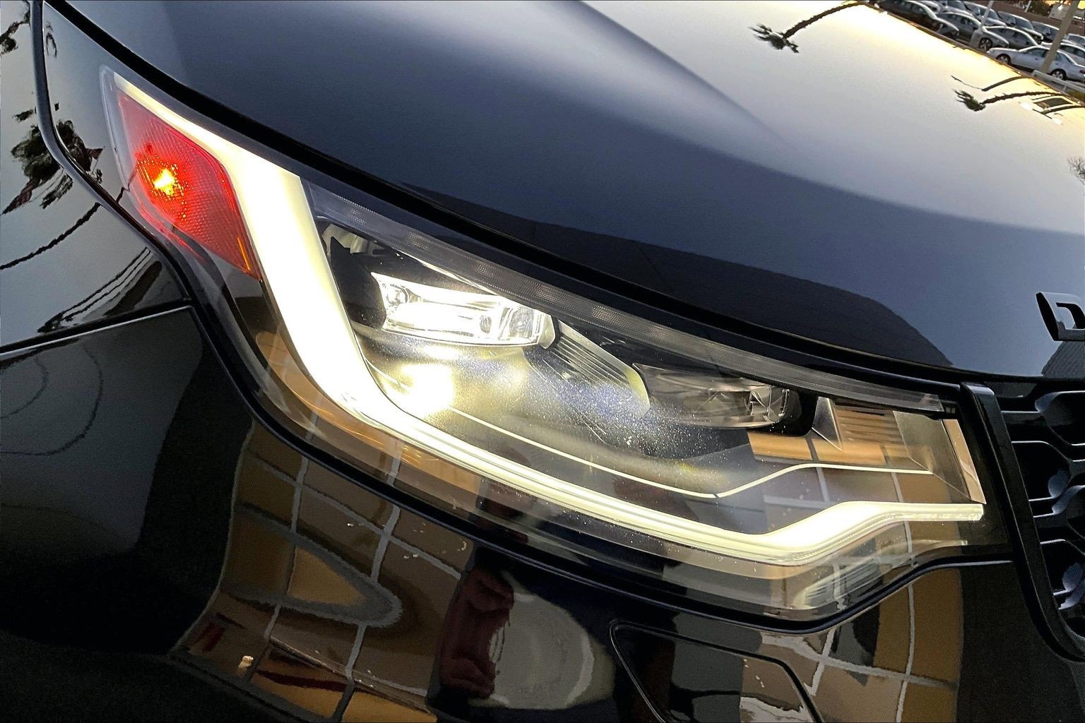 Used 2023 Land Rover Discovery S R-Dynamic image 27