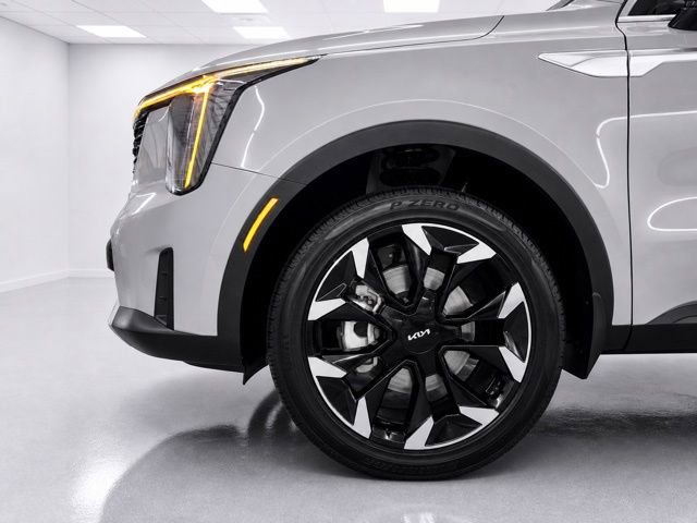 Used 2025 Kia Sorento EX AWD/4WD image 10