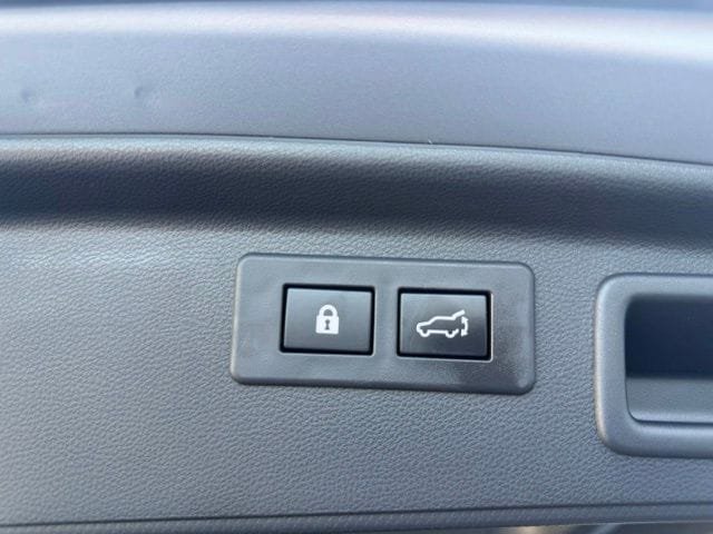 Used 2023 Subaru Forester Premium AWD/4WD image 26
