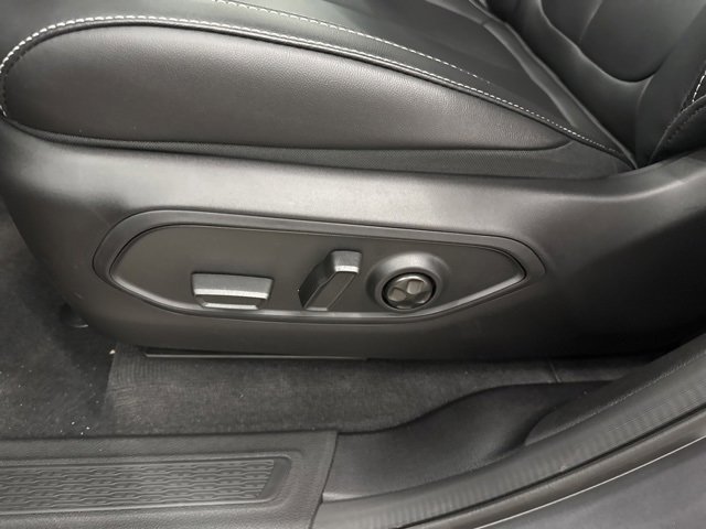 New 2025 Jeep Grand Cherokee Limited w/ Black Appearance Package image 10