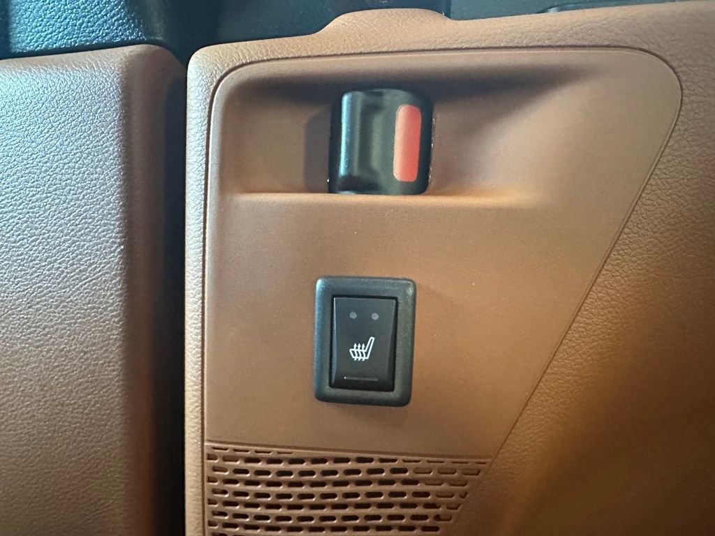 New 2026 Chrysler Pacifica Pinnacle image 18