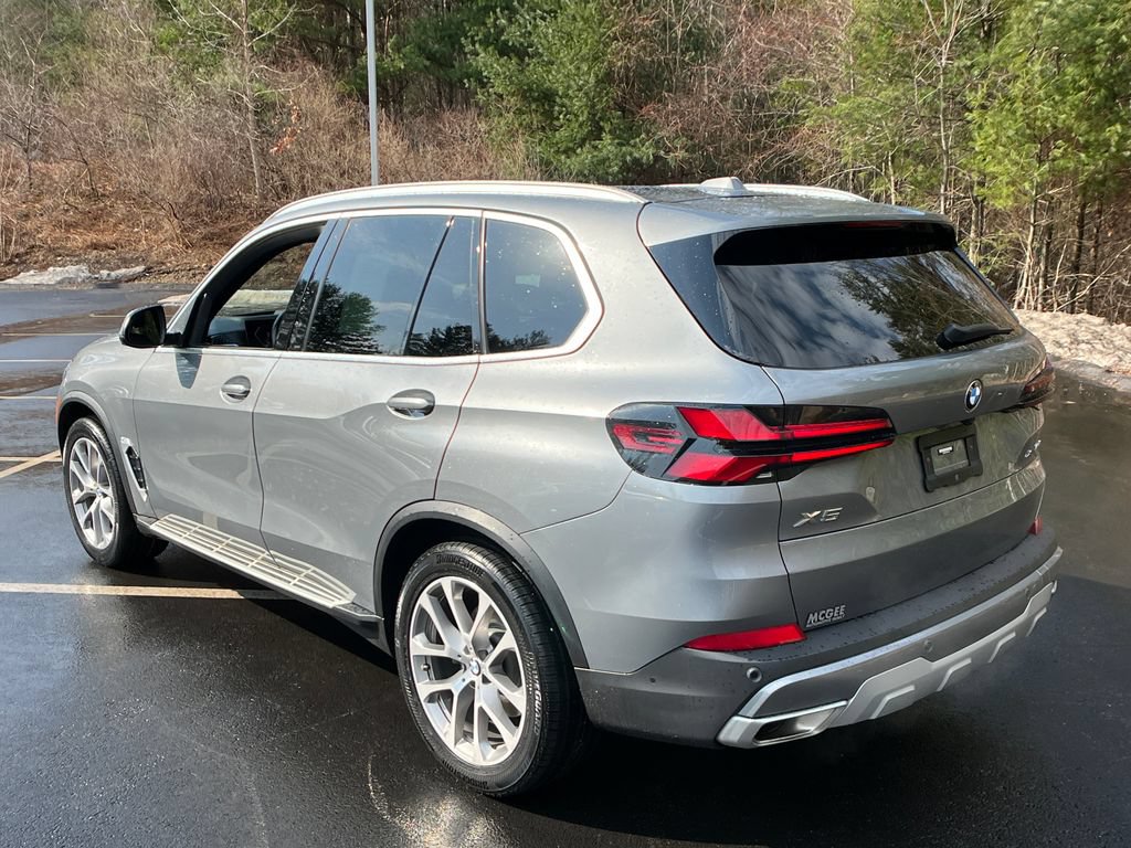 Used 2024 BMW X5 xDrive40i w/ Premium Package AWD/4WD video 3