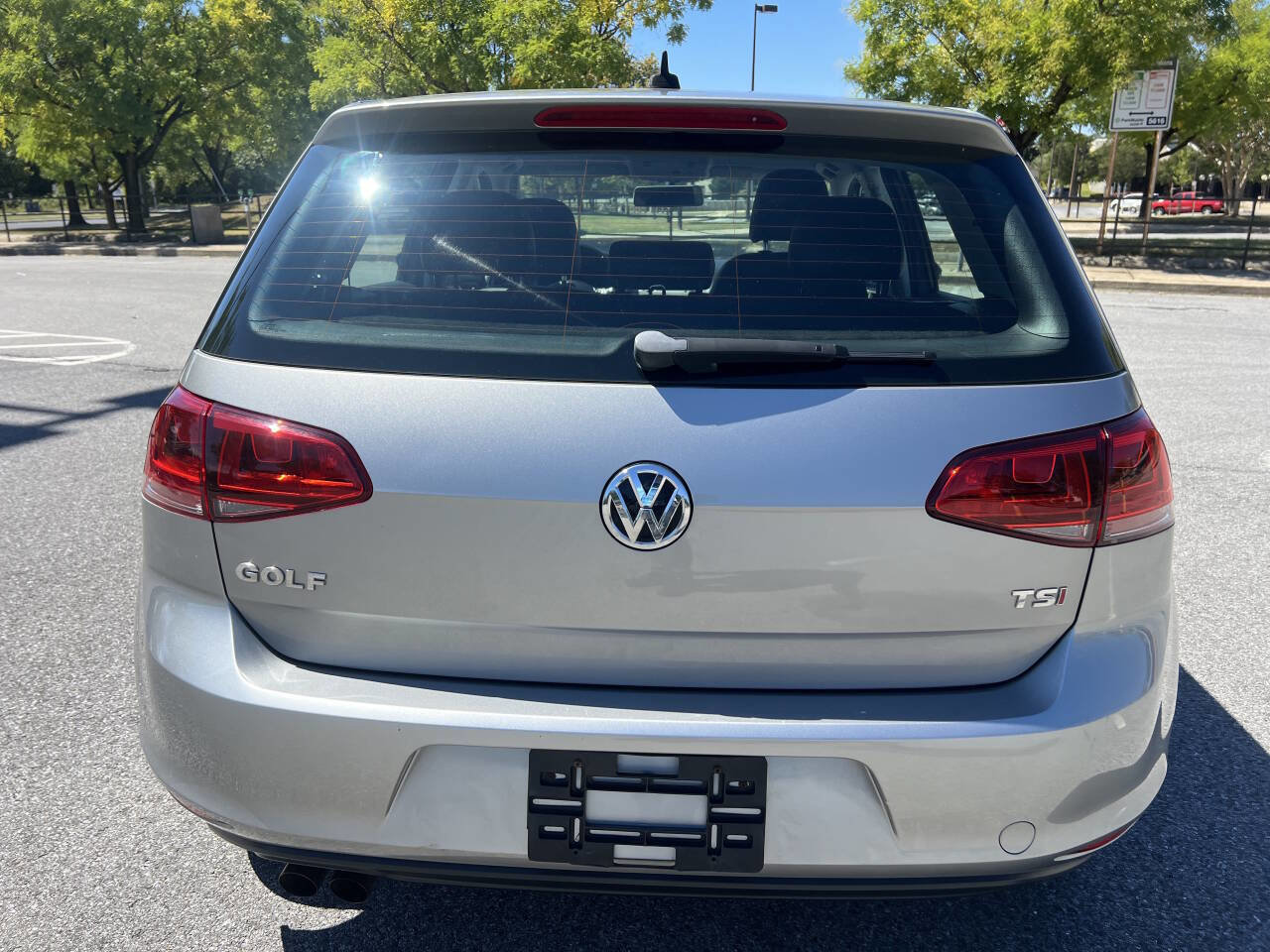 Used 2015 Volkswagen Golf SE image 6