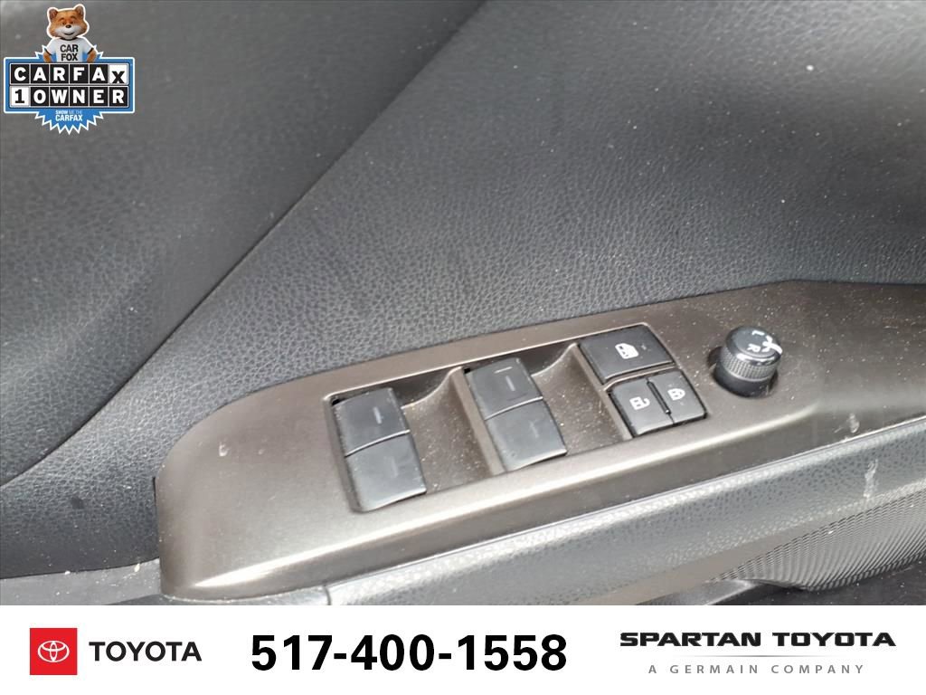Used 2024 Toyota Camry SE image 15