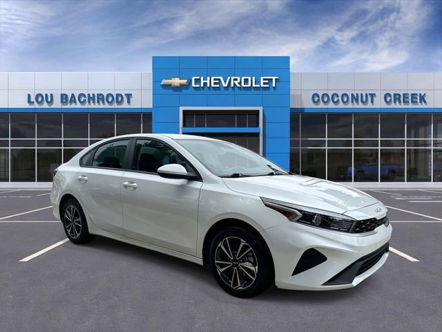 Used 2024 Kia Forte LXS FWD image 2