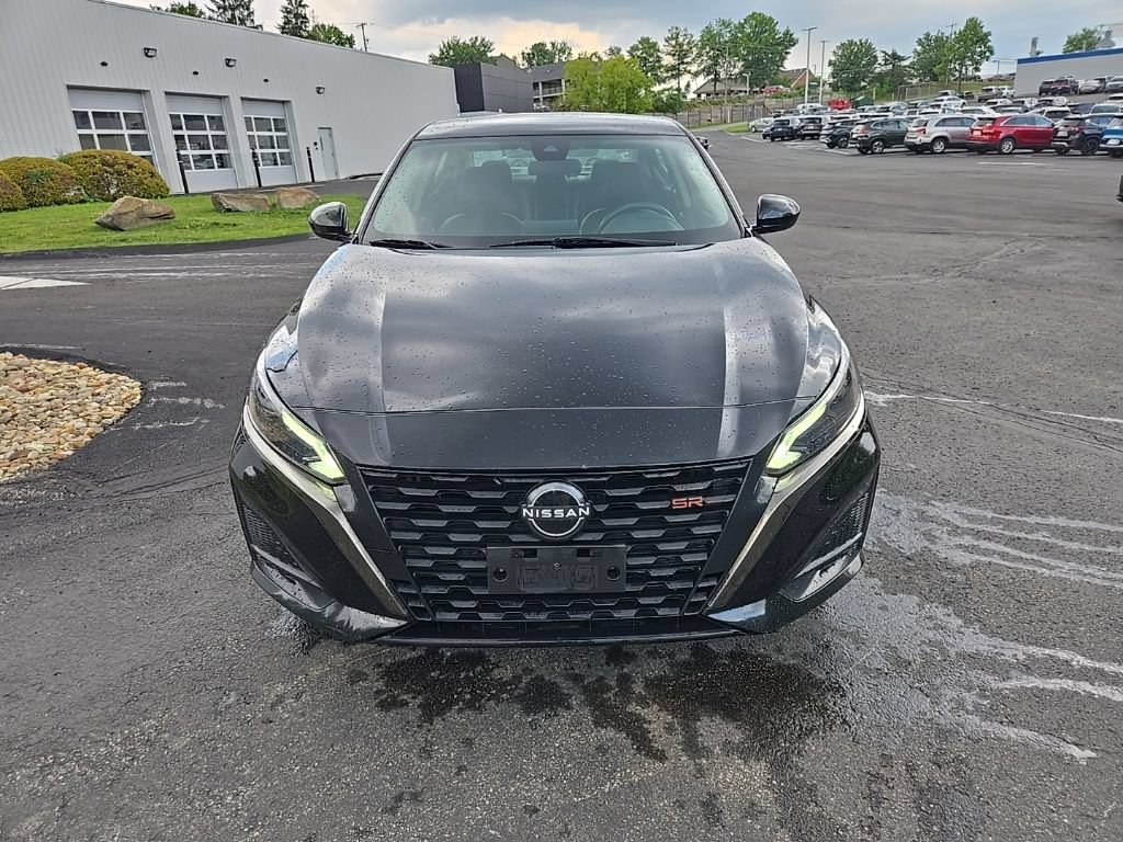 Used 2024 Nissan Altima 2.5 SR FWD image 12