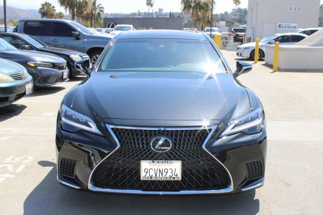 Certified 2022 Lexus LS 500 w/ Accessory Package (Z2) RWD image 2