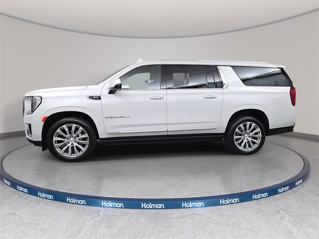 Used 2022 GMC Yukon XL Denali image 9