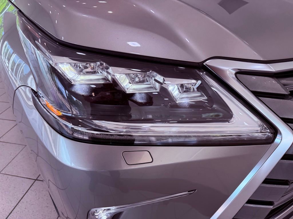 Used 2018 Lexus LX 570 4WD w/ Luxury Package image 20