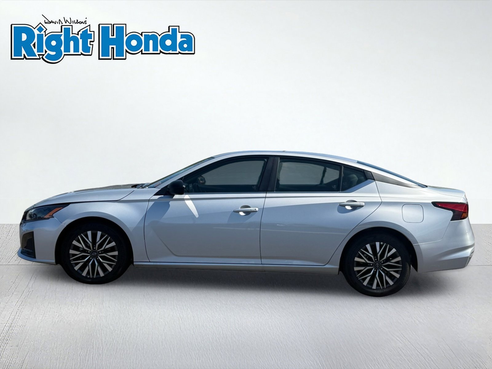 Used 2026 Nissan Altima 2.5 SV FWD image 3