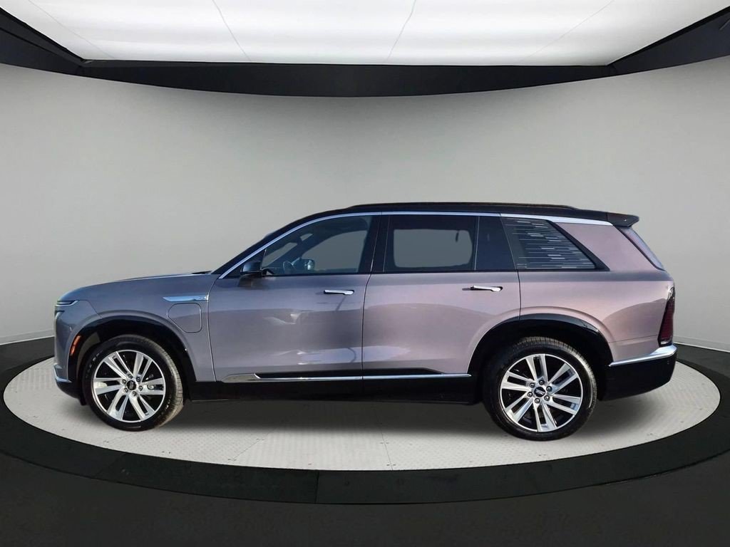 Certified 2026 Cadillac Vistiq Luxury AWD/4WD image 2