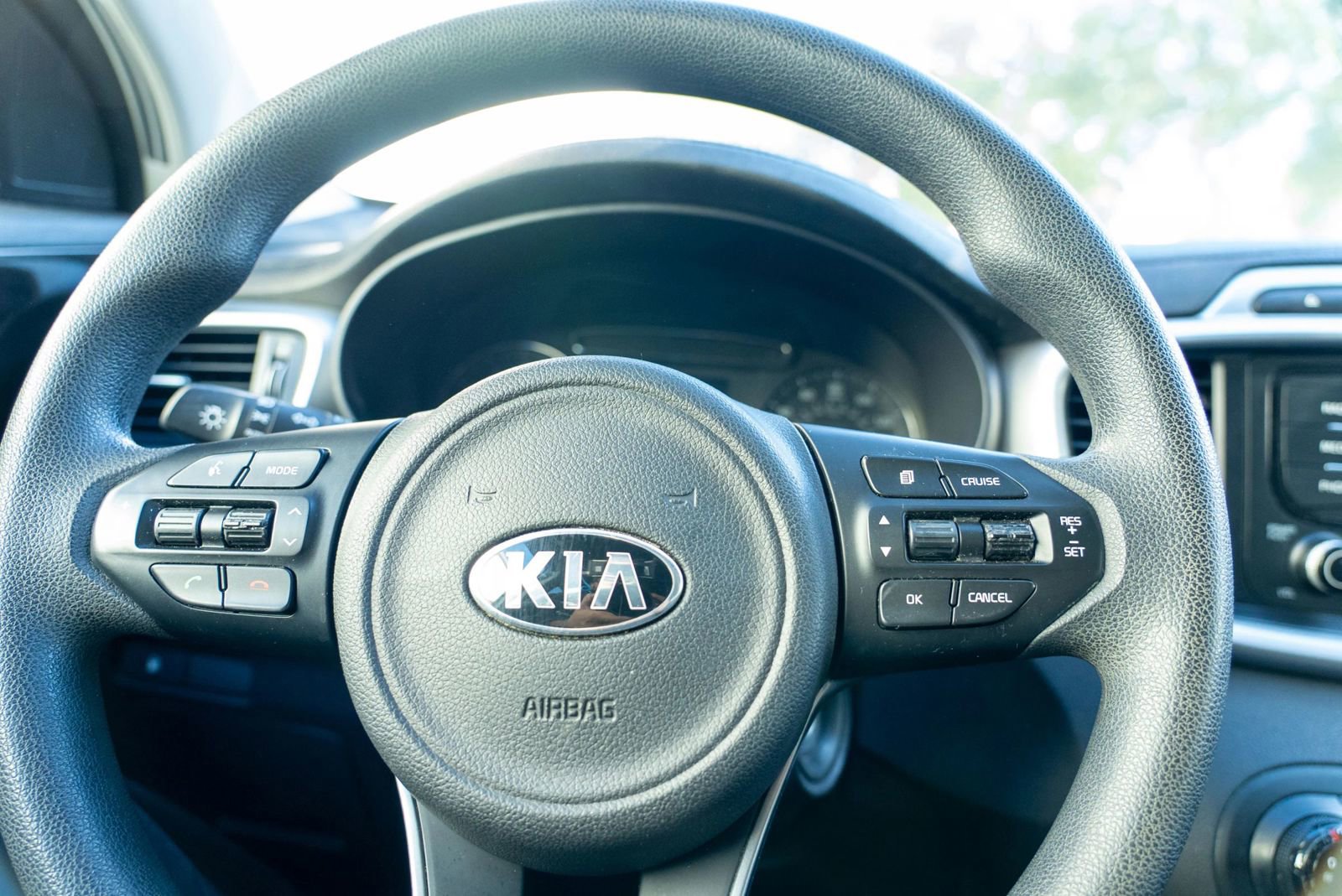 Used 2017 Kia Sorento LX image 13