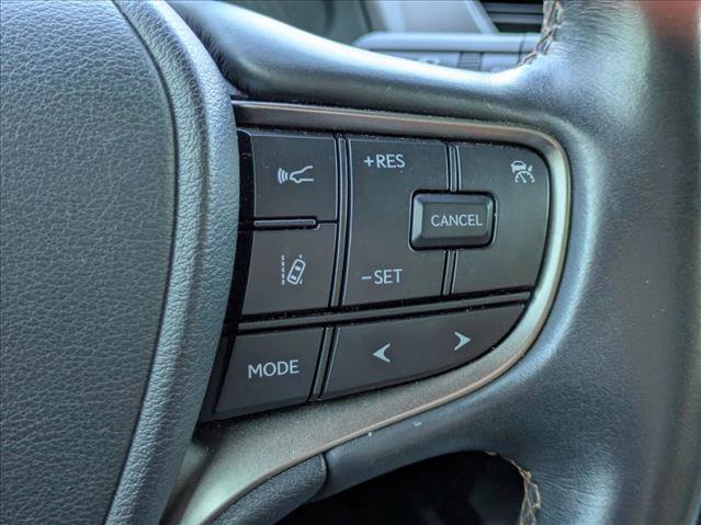 Used 2021 Lexus UX 200 w/ Premium Package FWD image 6
