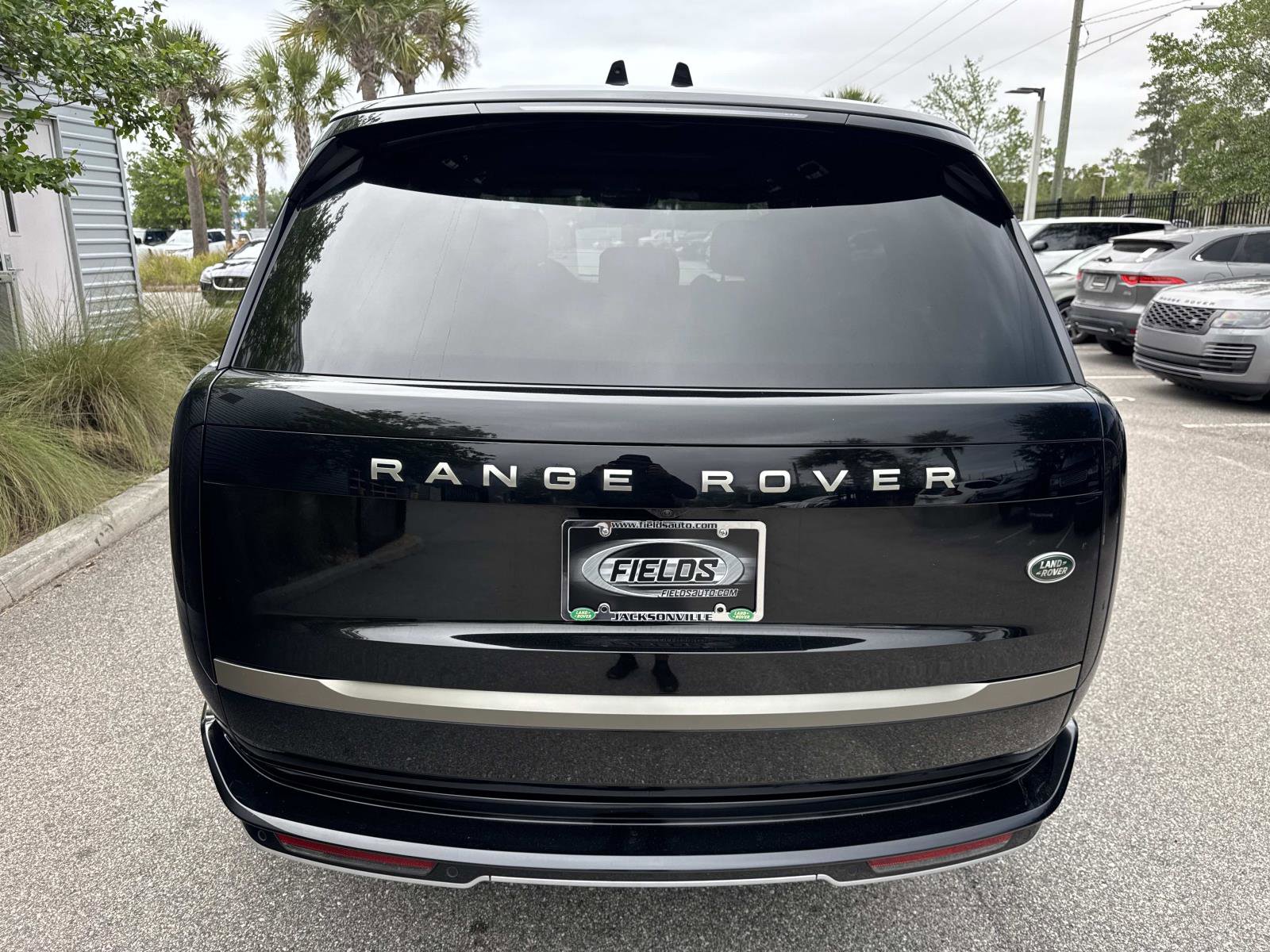 Used 2023 Land Rover Range Rover SE image 7