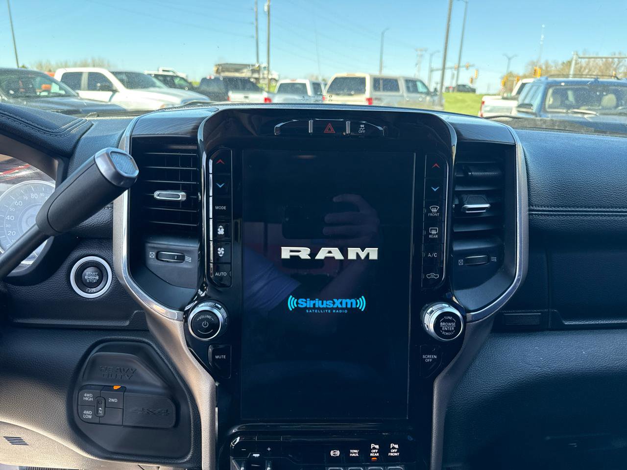 Used 2019 RAM 3500 Laramie AWD/4WD image 11