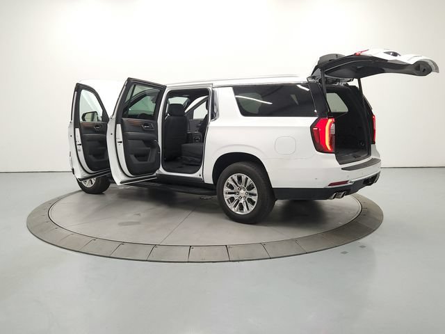 Used 2025 GMC Yukon XL Denali AWD/4WD image 14