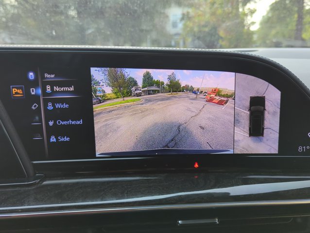Used 2023 Cadillac Escalade Premium Luxury AWD/4WD image 13