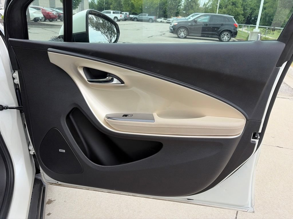 Used 2012 Chevrolet Volt Premium w/ Premium Trim Package FWD image 23