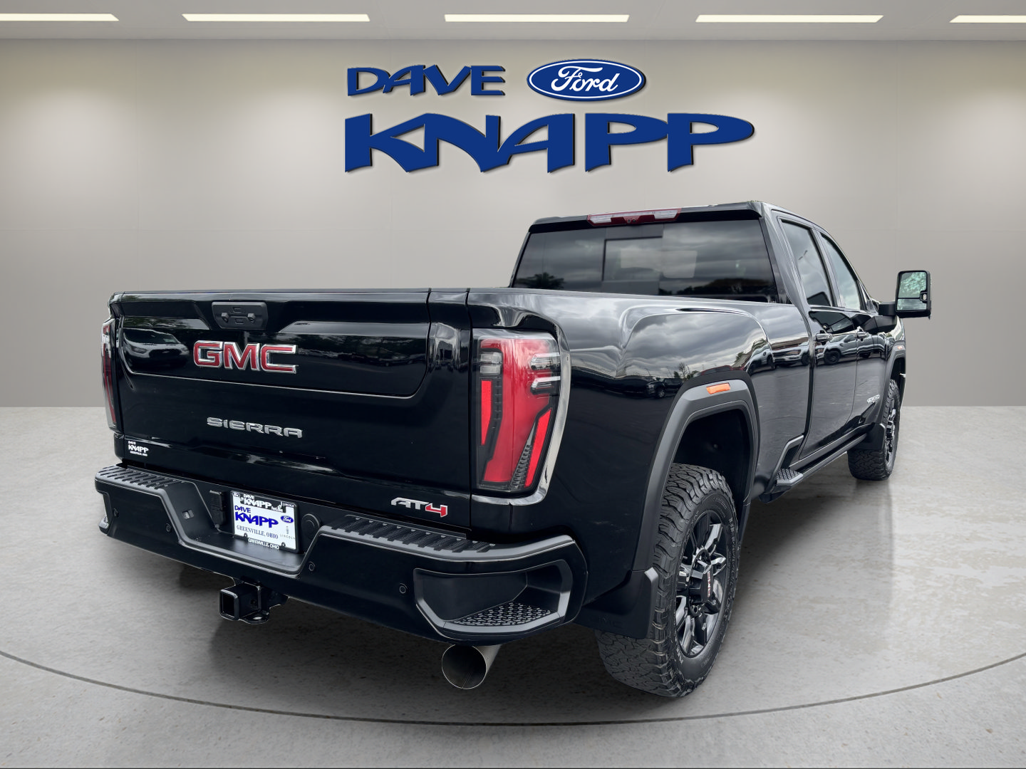Used 2025 GMC Sierra 2500 AT4 w/ AT4 Premium Plus Package AWD/4WD image 7