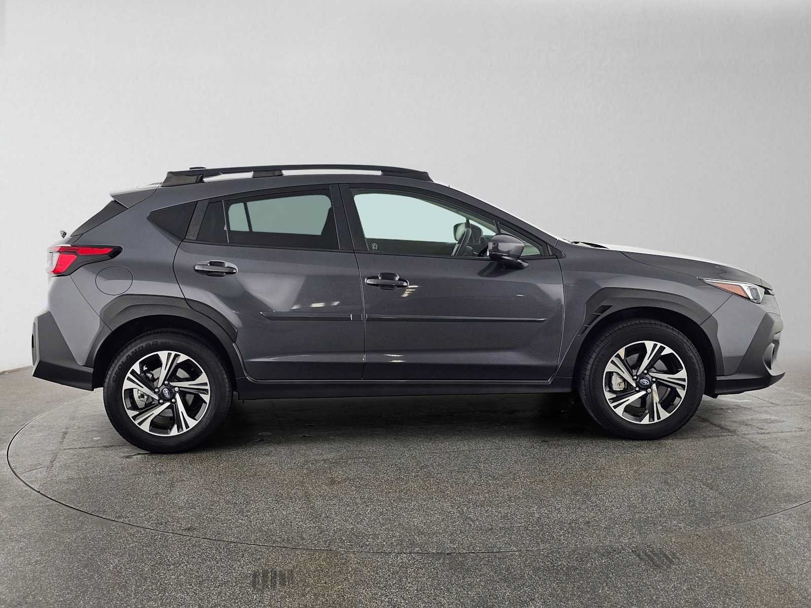 Used 2024 Subaru Crosstrek 2.0i Premium AWD/4WD image 2