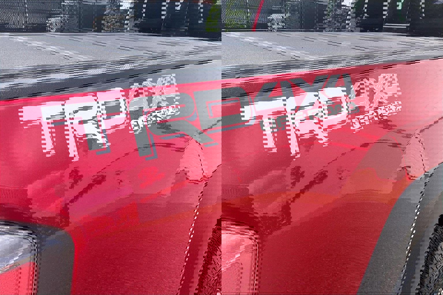 Used 2022 Toyota Tacoma TRD Off-Road w/ Technology Package AWD/4WD image 10