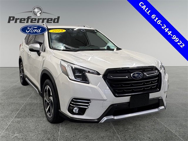 Used 2024 Subaru Forester Touring w/ Pop Package 2 image 3