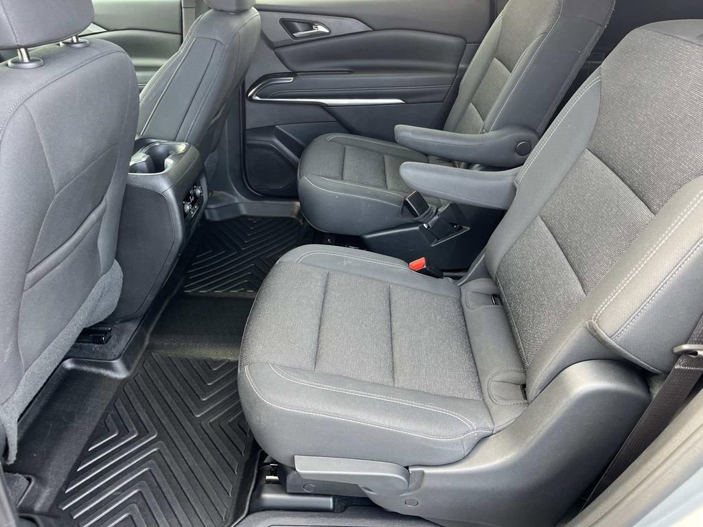 Certified 2024 Chevrolet Traverse LT FWD image 13