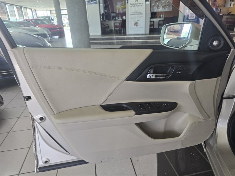 Used 2013 Honda Accord EX-L image 6