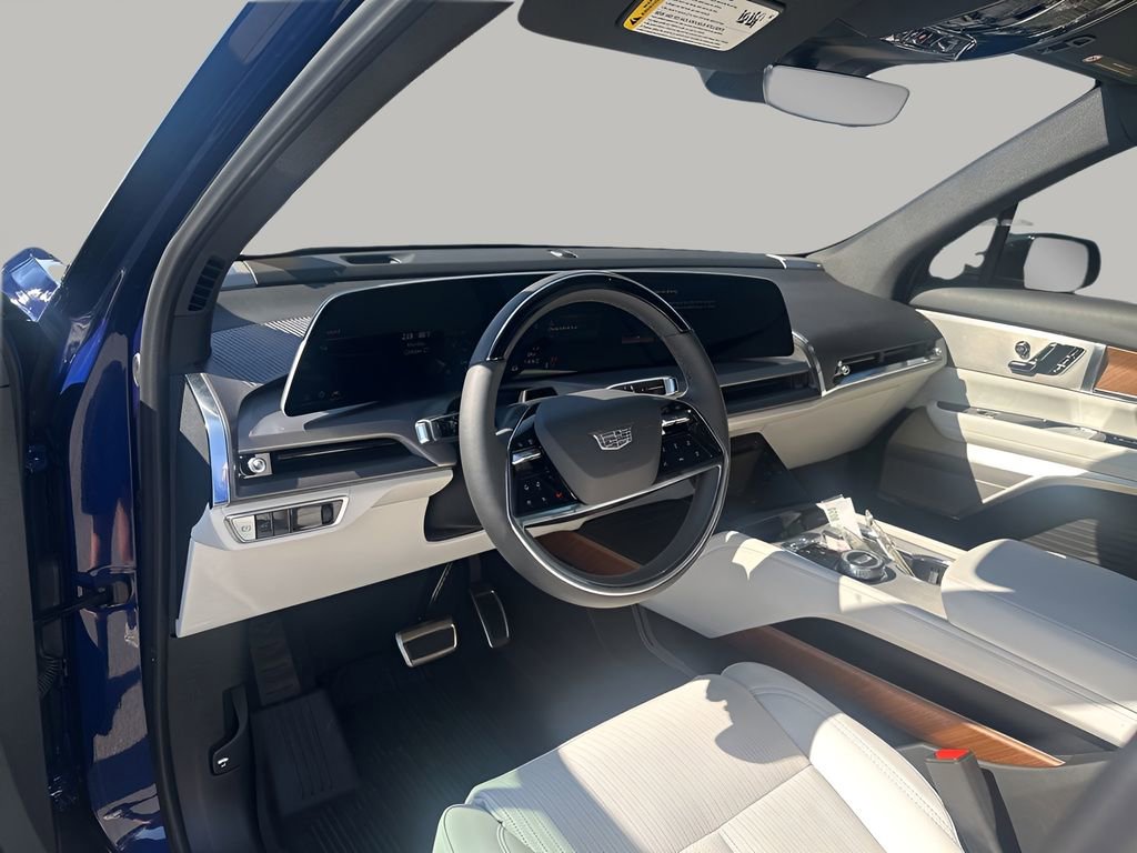 New 2026 Cadillac Vistiq Luxury w/ LPO, Floor Liner Package AWD/4WD image 26