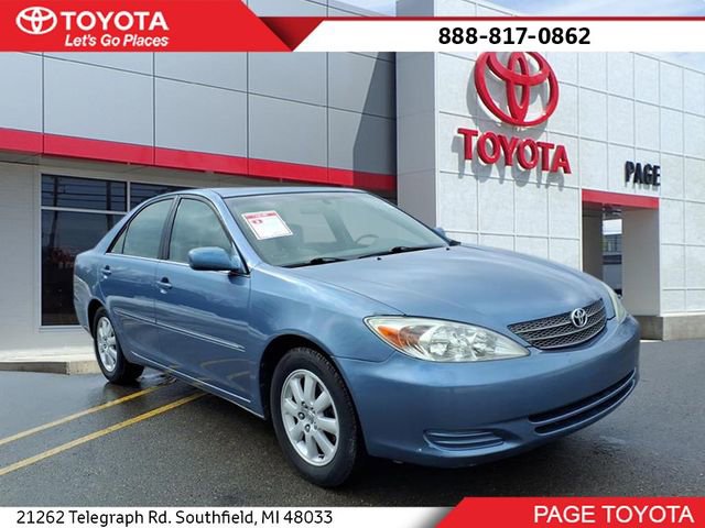 Used 2002 Toyota Camry XLE image 1