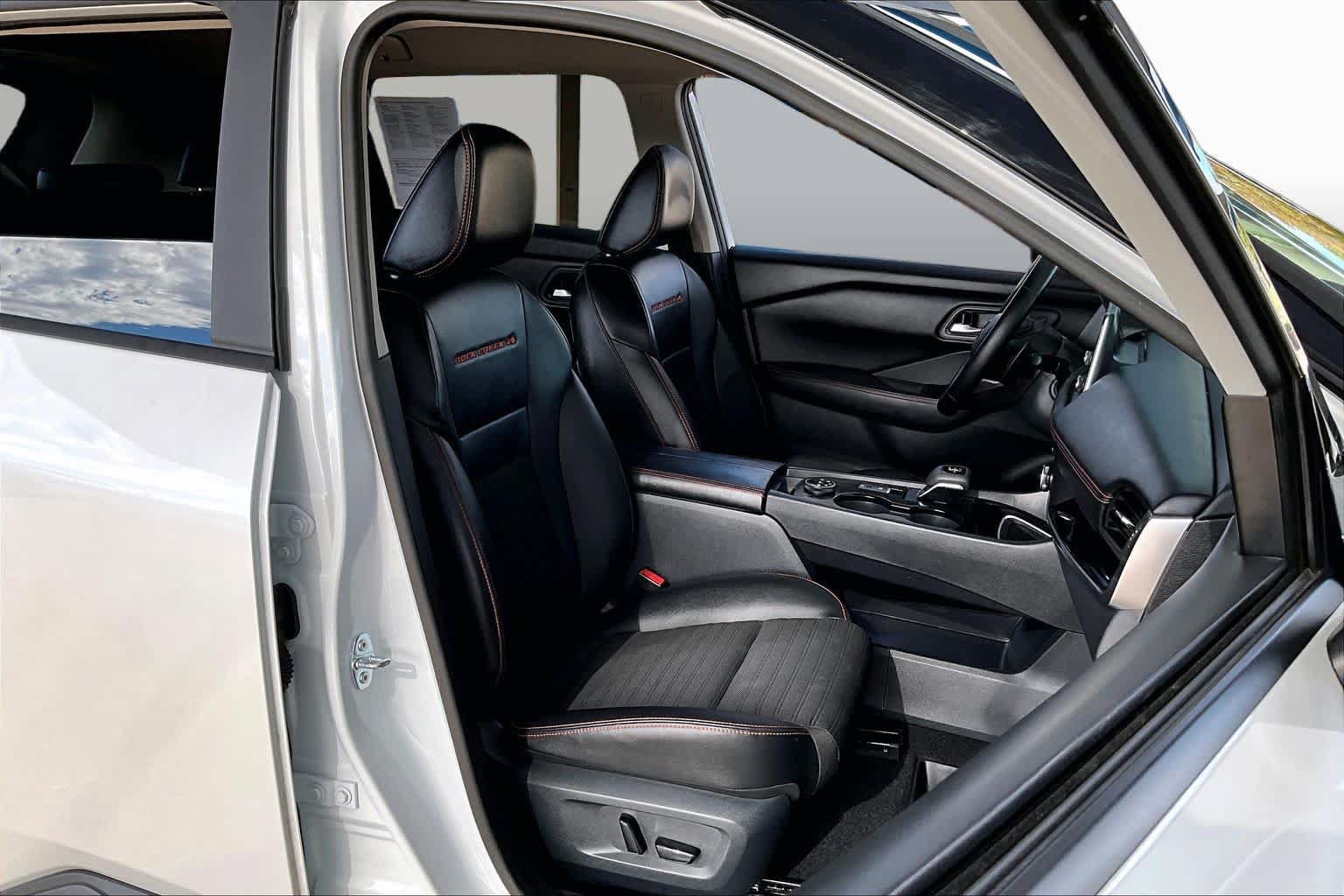 Used 2025 Nissan Rogue SV w/ Rock Creek Premium Package AWD/4WD image 9
