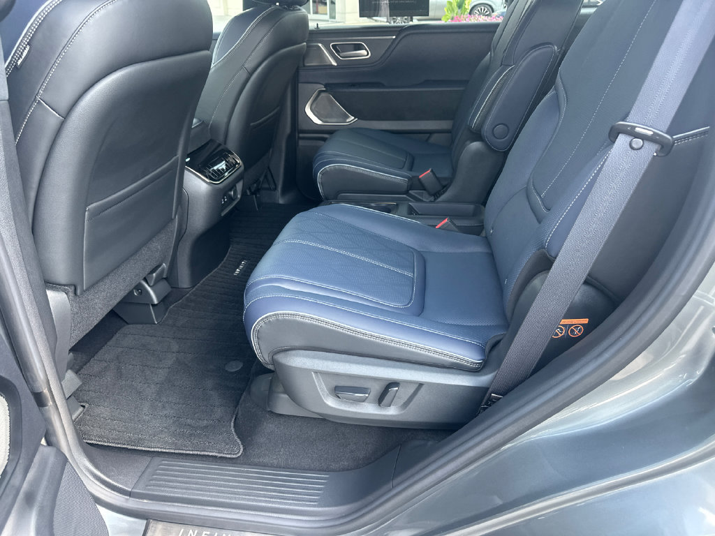 Certified 2026 INFINITI QX80 4WD w/ Sport Exterior Package image 17