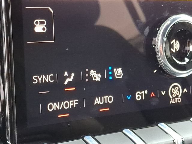 Certified 2025 GMC Yukon XL Denali AWD/4WD image 25
