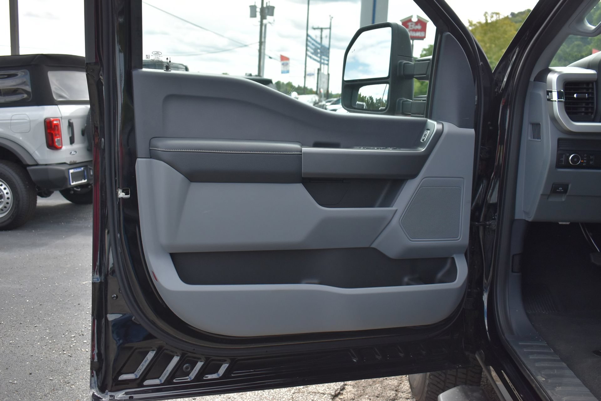 New 2026 Ford F350 XL w/ STX Appearance Package AWD/4WD image 11